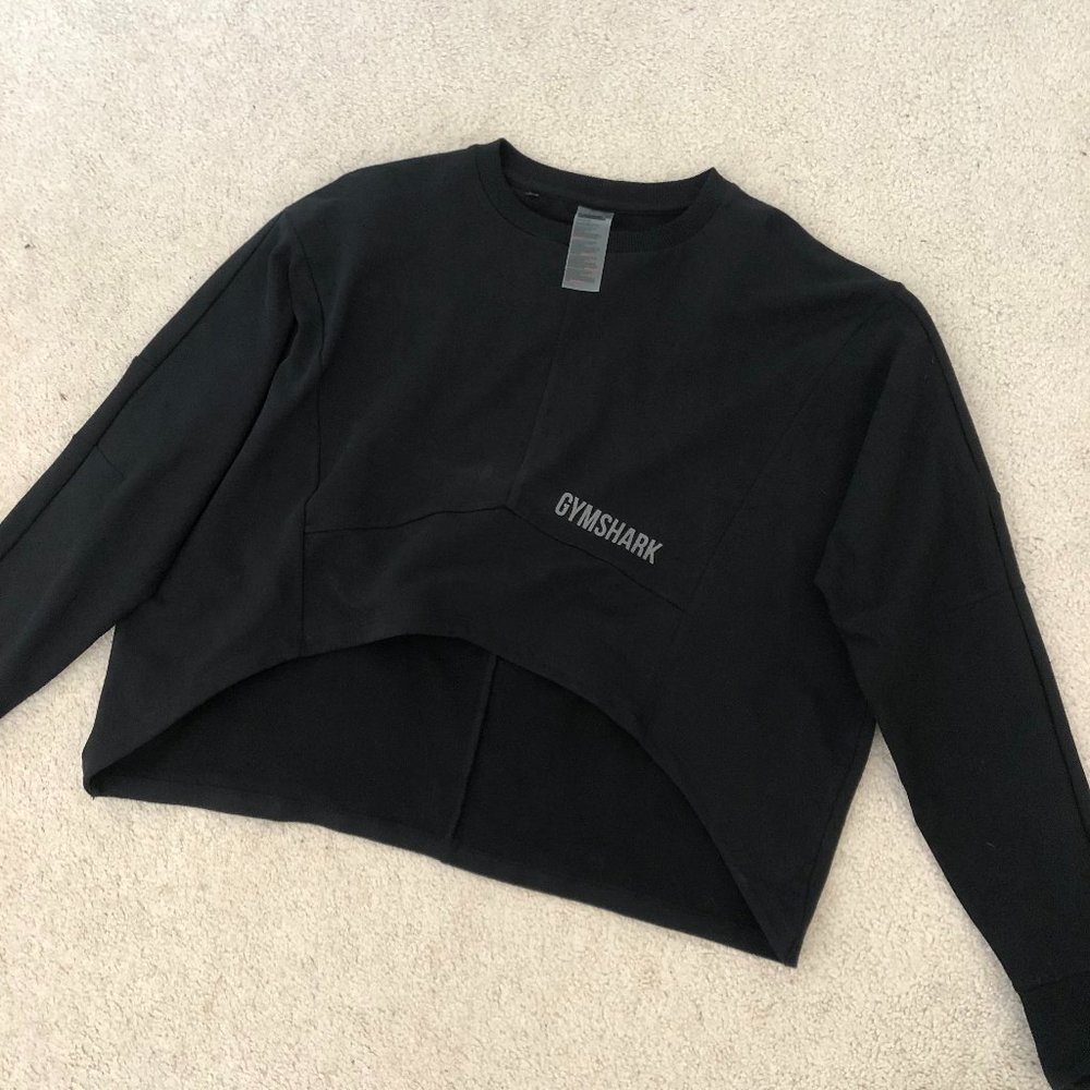 Gymshark Cropped Black Sweatshirt